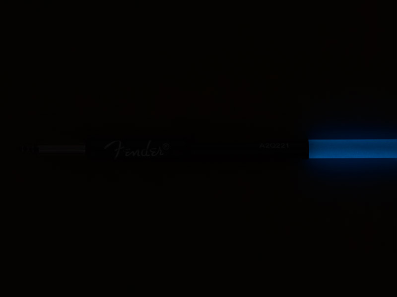 FENDER Professional Glow in the Dark Cable, Blue, 18.6 | Nástrojové kabely v délce 6m - 06